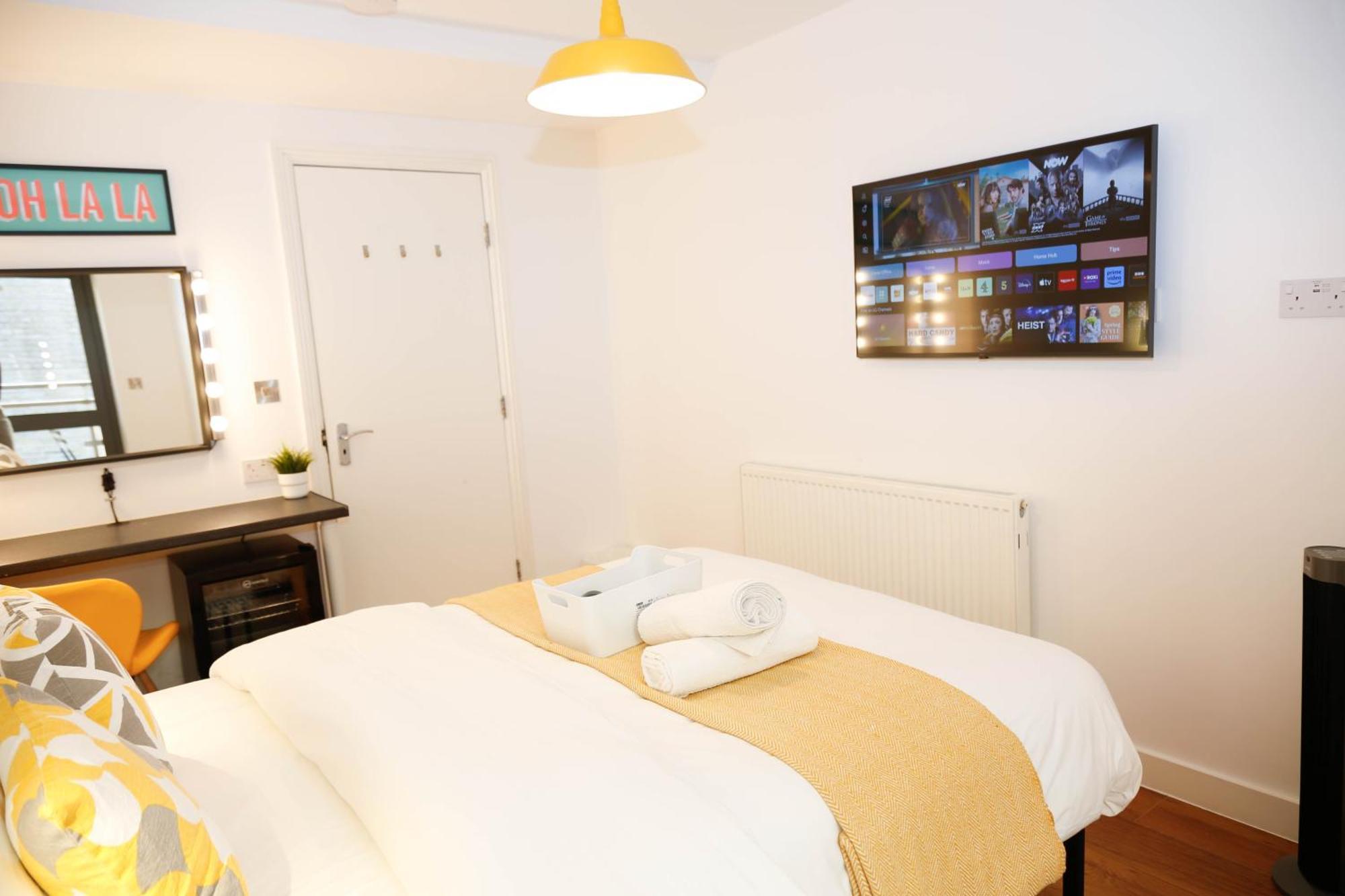 New Luxury Rooms In The Heart Of London Next To Shops, Cafes, Bars & Metro With Shared Bathrooms Kültér fotó