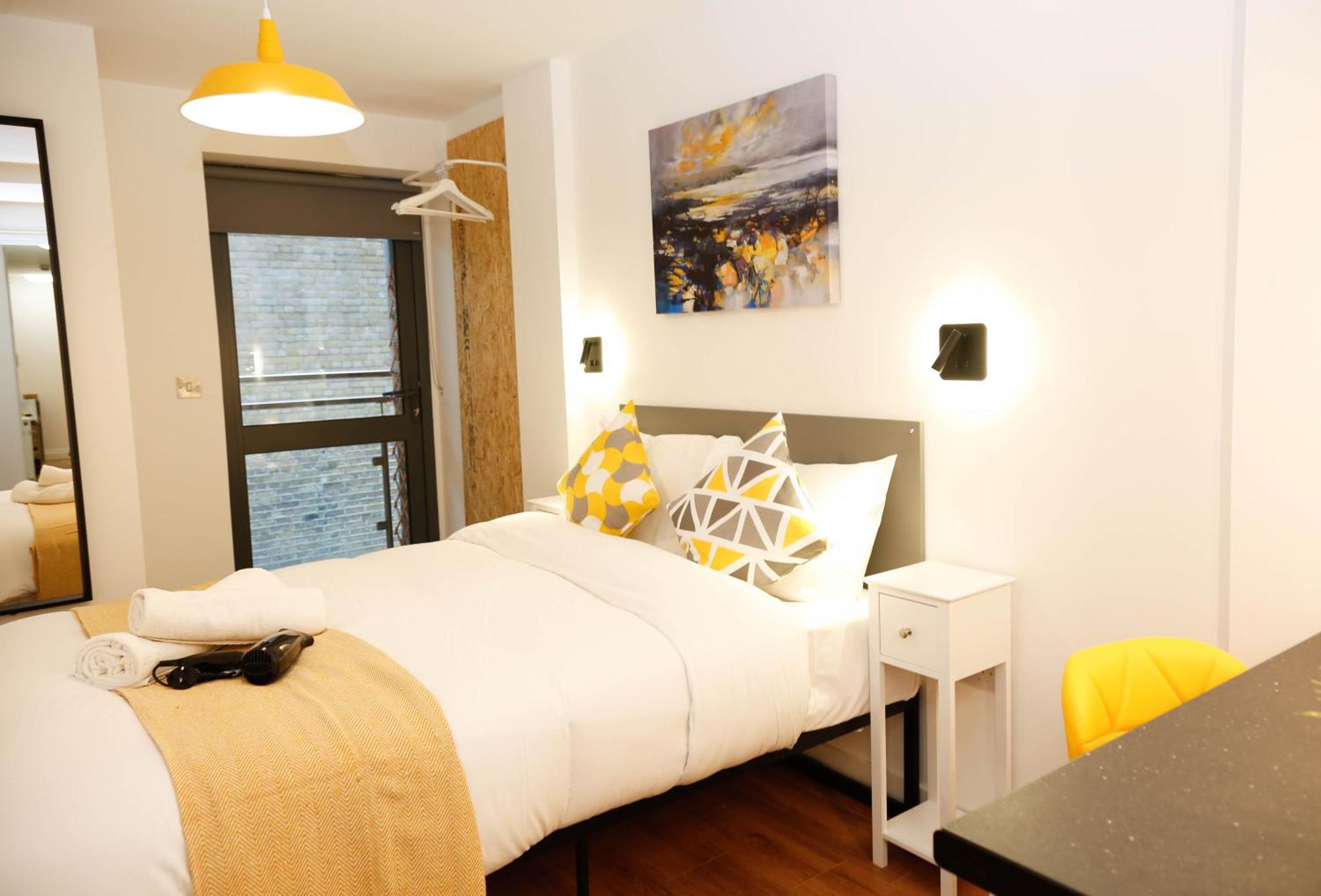 New Luxury Rooms In The Heart Of London Next To Shops, Cafes, Bars & Metro With Shared Bathrooms Kültér fotó