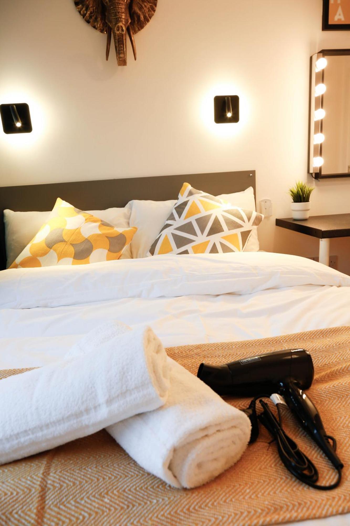 New Luxury Rooms In The Heart Of London Next To Shops, Cafes, Bars & Metro With Shared Bathrooms Kültér fotó