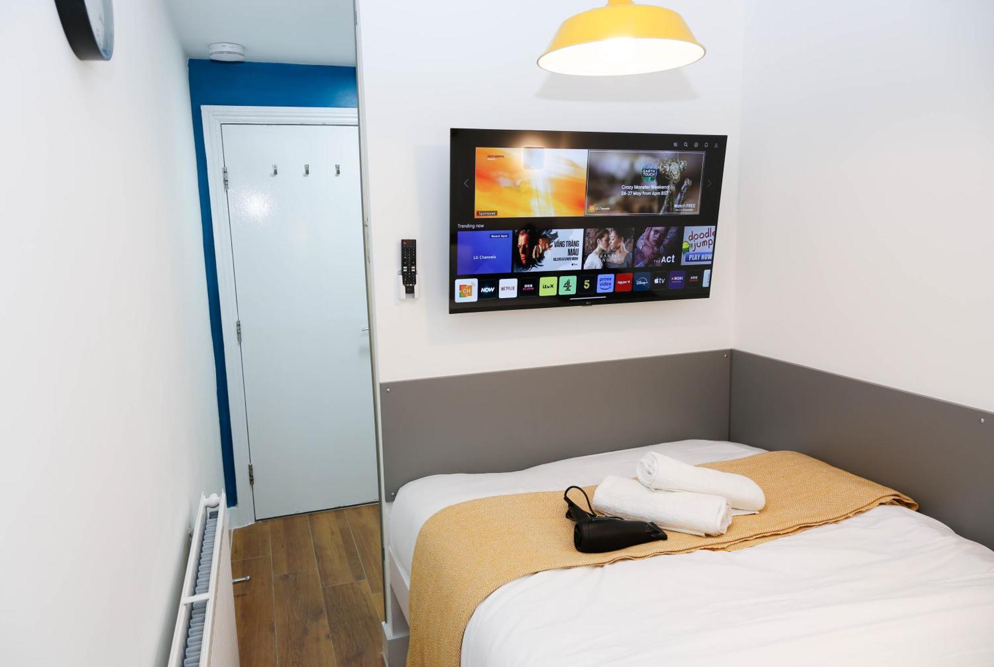New Luxury Rooms In The Heart Of London Next To Shops, Cafes, Bars & Metro With Shared Bathrooms Kültér fotó