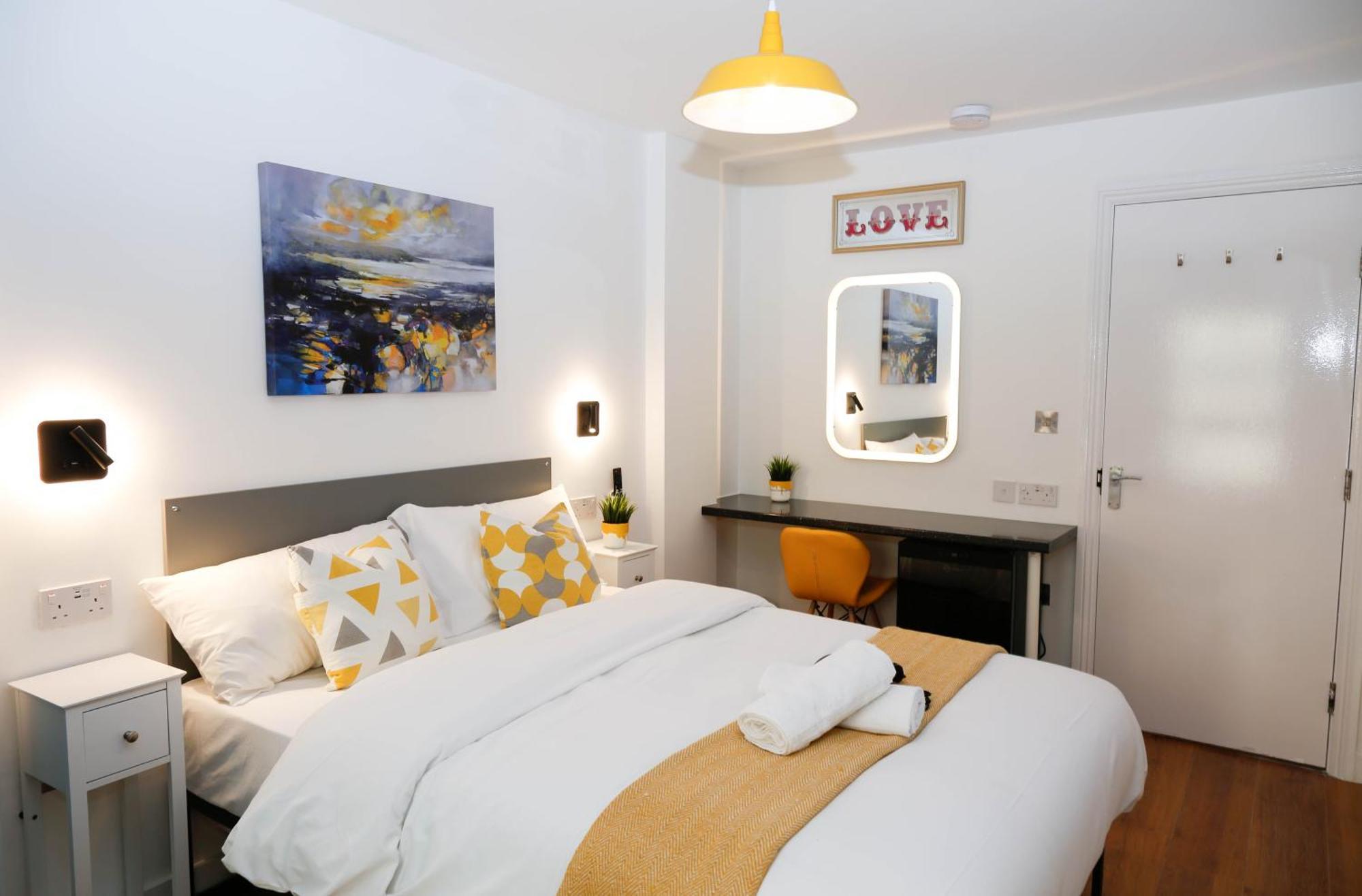 New Luxury Rooms In The Heart Of London Next To Shops, Cafes, Bars & Metro With Shared Bathrooms Kültér fotó